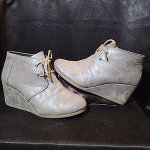 Tom's metallic booties women's 10